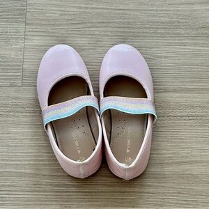 Flats in pink for little girls size 12